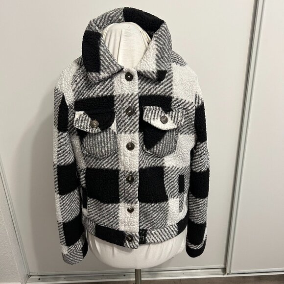 Miss Posh Black & White Check Pattern Cropped Jacket - Picture 1 of 3